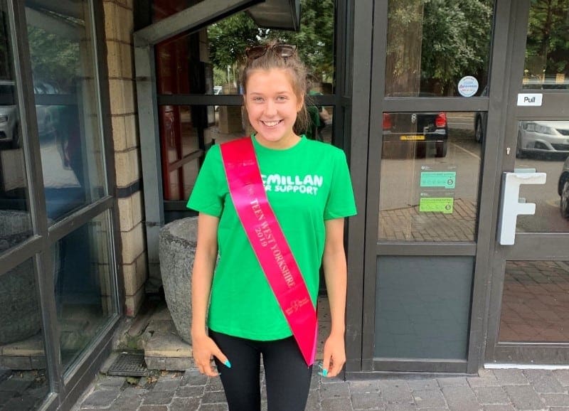 Miss Teen West Yorkshire, Ellie, volunteered for Macmillan Cancer Support at the Leeds 10k!